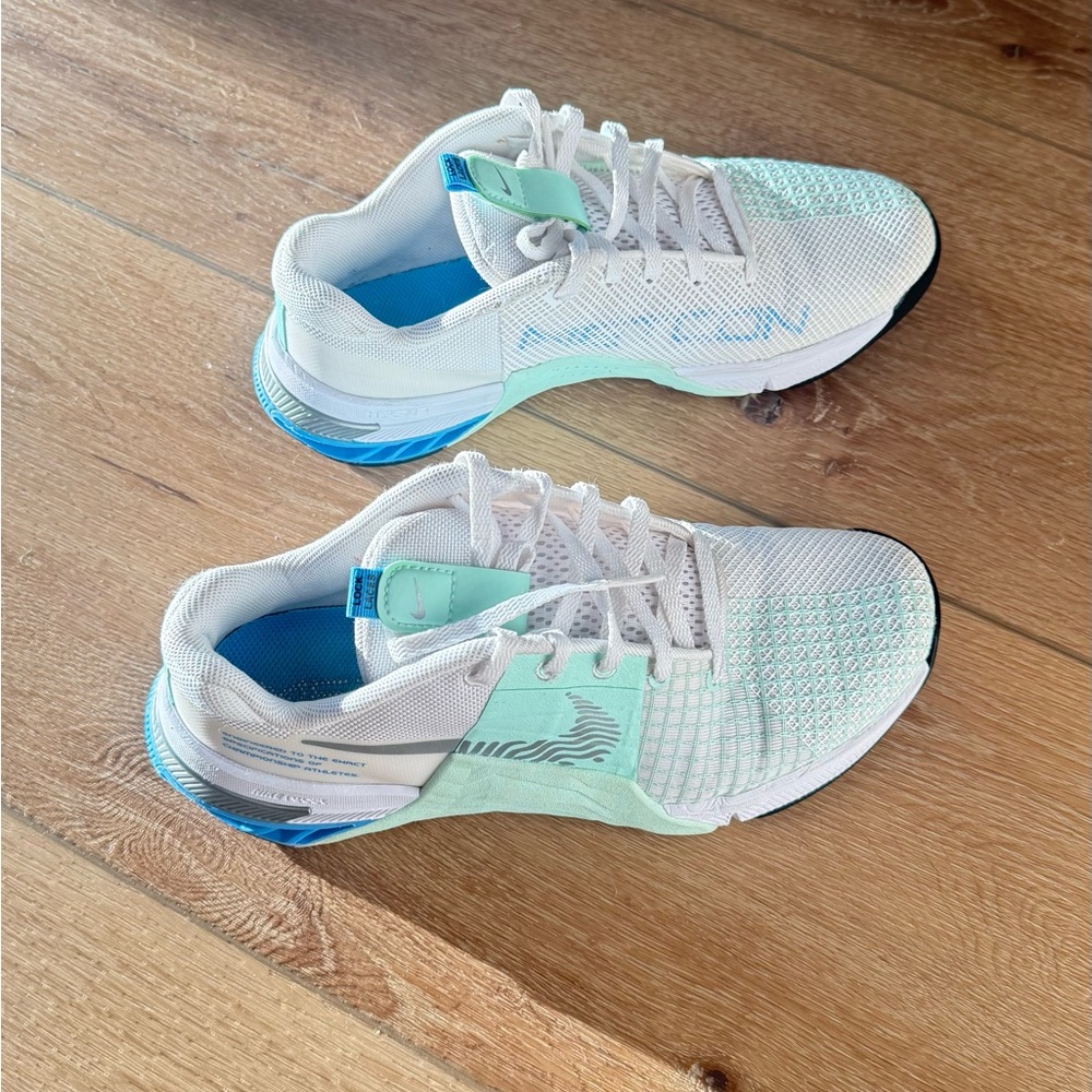 Women's Nike metcon size 8